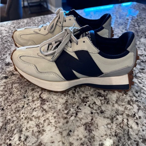 New Balance 327 FIGS - Picture 6 of 11